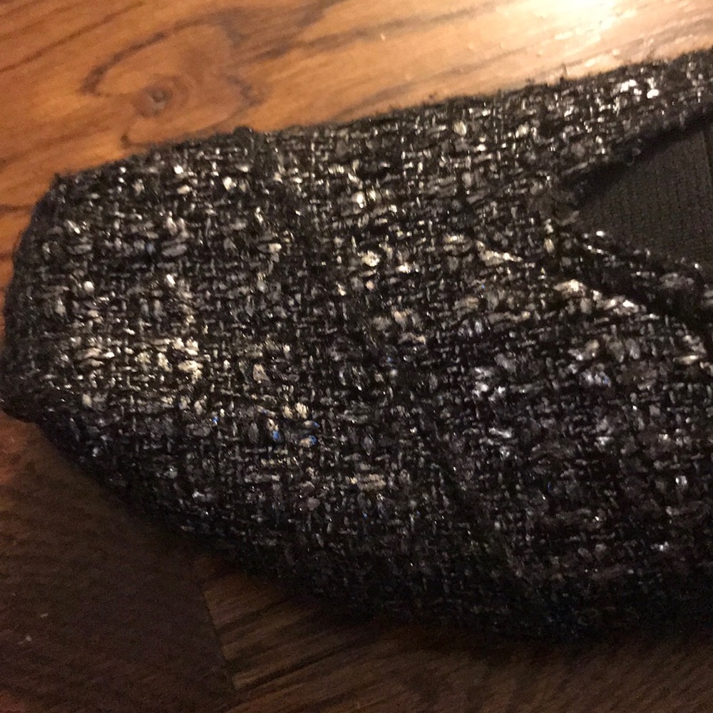 TOMS black wool-like slide one. Worn once!Size 6.5 - Picture 3 of 3
